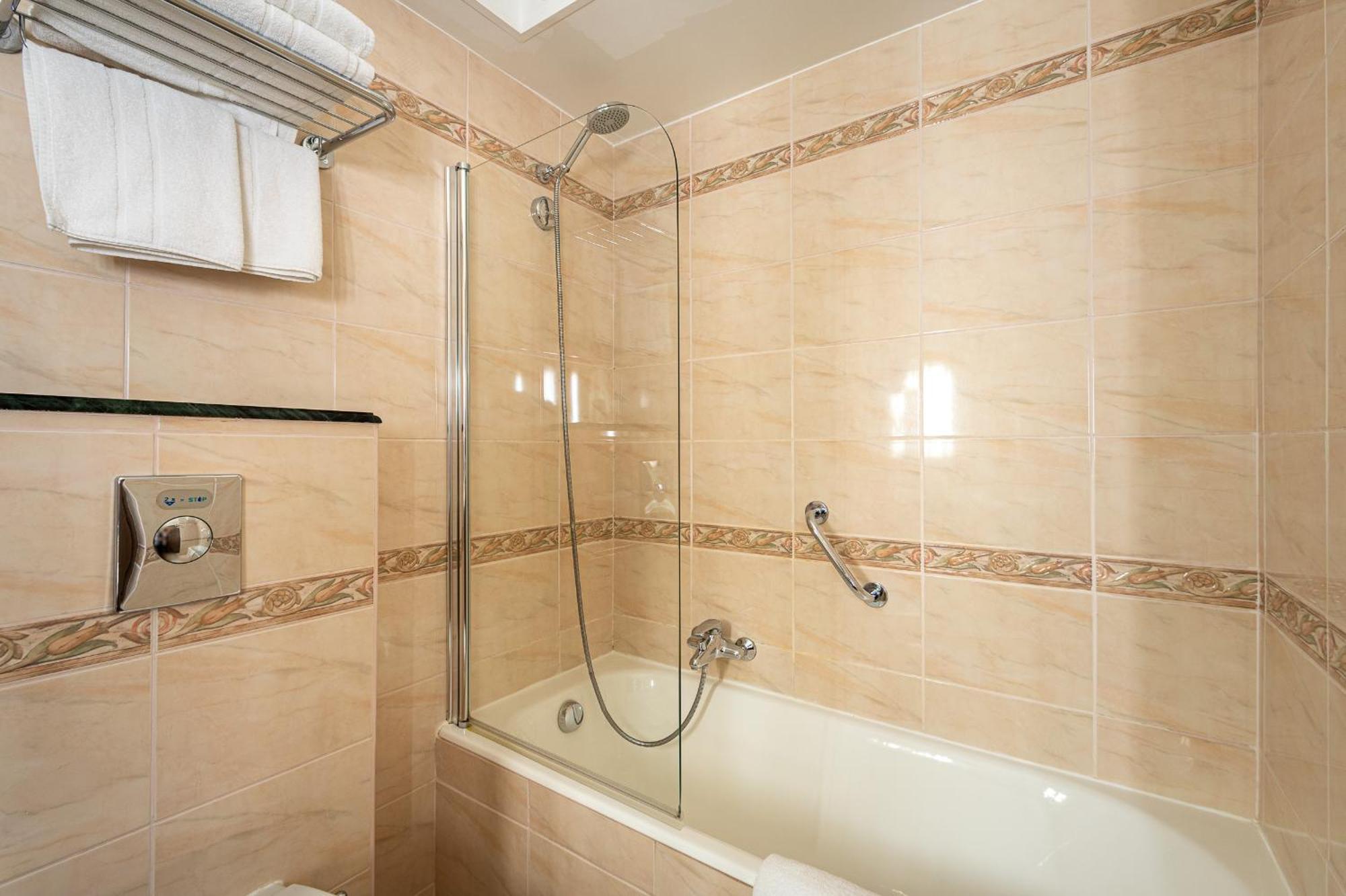 Hotel Corsica & Spa Καλβί Δωμάτιο φωτογραφία